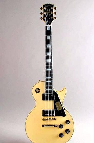 Custom lp style guitar editorial writing Controllers     
    DJ Controllers